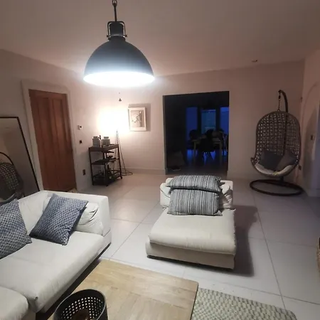 Double King Bed منزل للإقامة